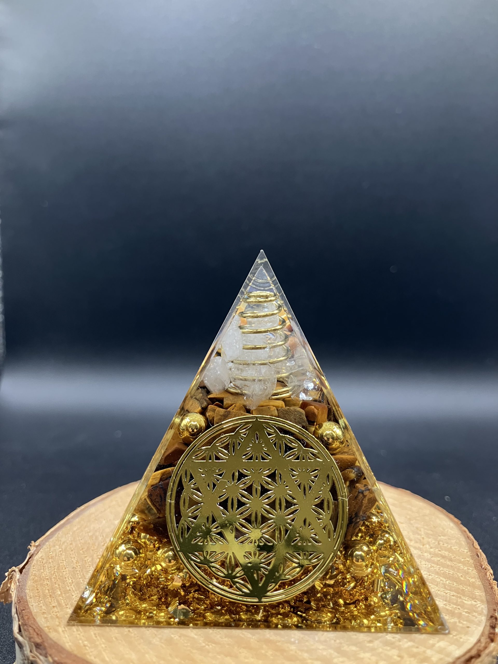 Orgonite 60mm - Fleur de vie étoile - cristal de roche et Œil de tigre